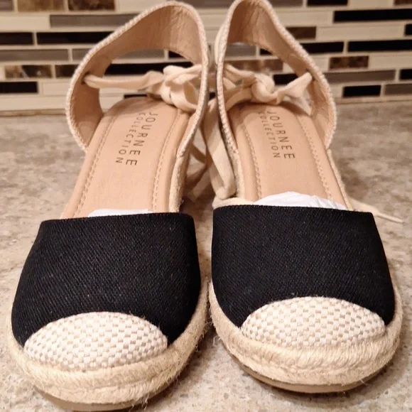 Journey Collection espadrille wedge sandals - Picture 8 of 10